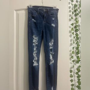 size 0 
American eagle 
barley worn